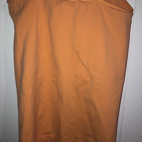 SOLD ❌ Orange Bebe workout tank top - Picture 4 of 6